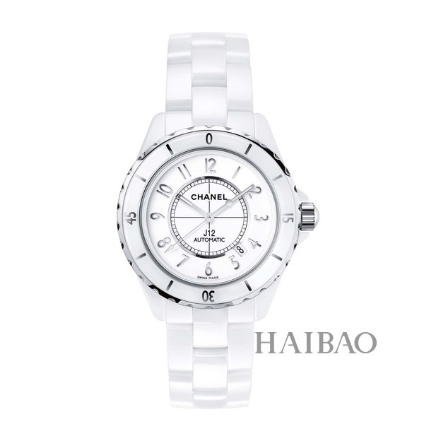 看《天坑鹰猎》，帮王俊凯挑选女朋友