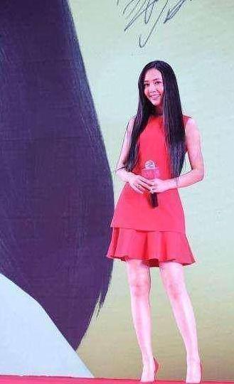 郭碧婷胆也太大了! 蕾丝短裤直接上阵, 女神形象人设崩塌了?