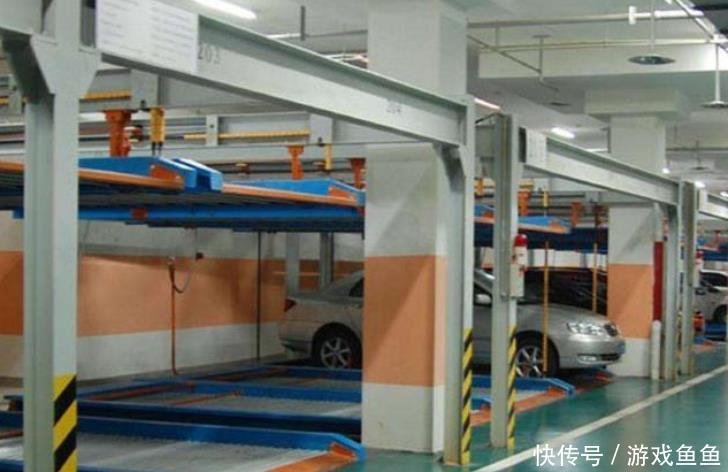 真是不可思议，停车场出现了“新型”车位，500个车位变800个