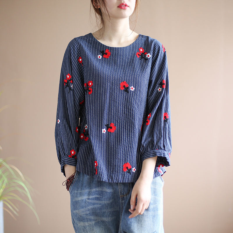 若你也是70后，秋天别穿毛衣，显气质的棉麻装，好穿洋气还减龄