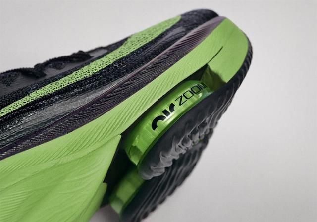  『顶级』Nike 顶级跑鞋同款气垫！这双 Jordan「专业级」跑鞋有点凶！