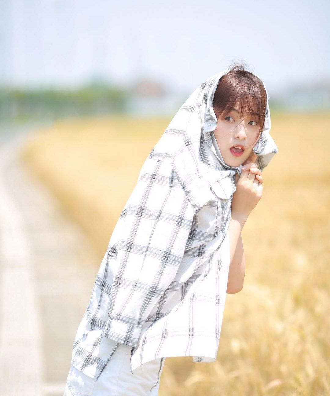  #旅行#旅行拍照怎么安放自己的手，学会这10个拍照姿势，拍照拒绝剪刀手