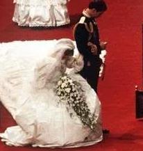 凯特王妃会持家, 旧衣新穿也优雅, 看看凯特王妃的旧衣新穿之道