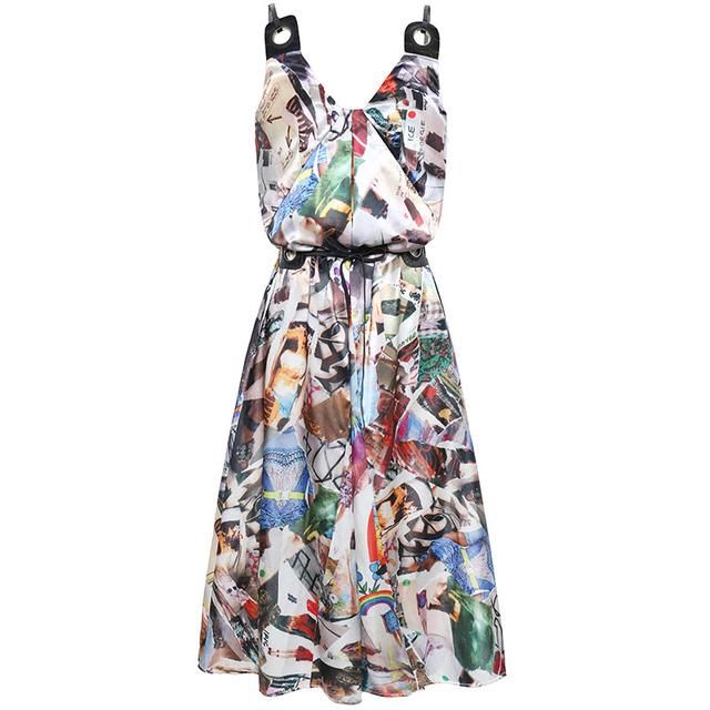 时装搭配ifashion｜吊带处有类似花环扣裙子有质感微微A字型