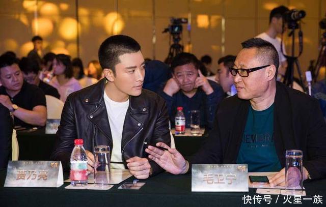 李小璐夜宿门之后,贾乃亮平头造型公开亮相,网