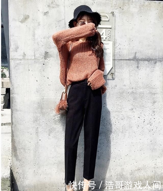 「女人」建议爱穿阔腿裤的女人,这样搭配鞋子,舒适轻便又时髦