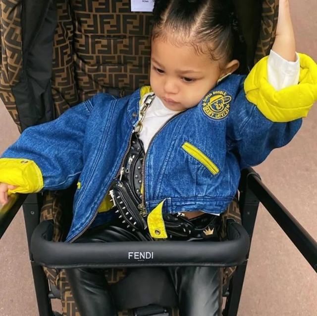  「很爽」做Travis Scott和Kylie的女儿是什么体验？Stormi:谢邀，很爽