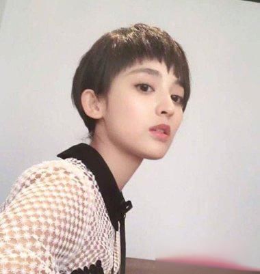 2018女生俏皮精灵短发!