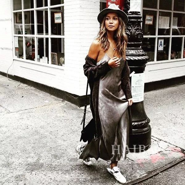 好看| 硬币项链太流行!搭配什么衣服都足够吸睛!