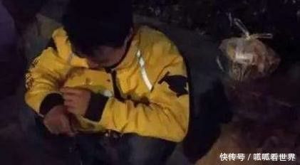 小女孩半夜点外卖,备注不是加饭,外卖员看到不谈定,果断报了警