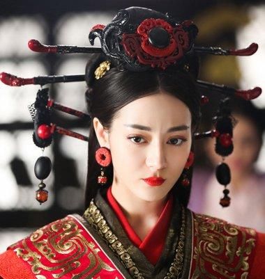 论古装发型，热巴美，杨幂仙，只有她简单束发成为无法超越的经典