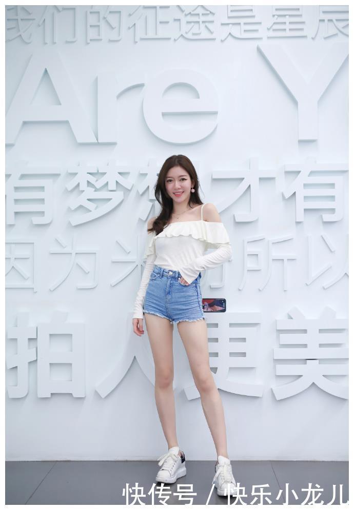 魅力|时尚穿搭：简单的短裤，也会让你很有魅力