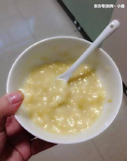 香蕉皮别扔，每天抹一抹，十天脸上胶原蛋白满满，清零斑点