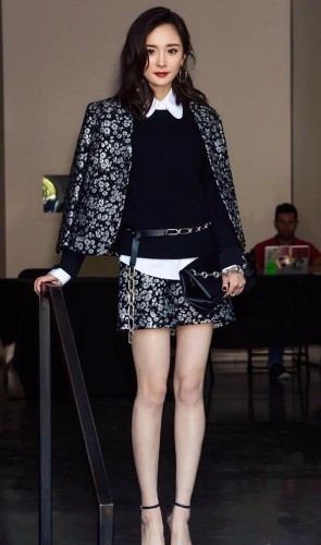 高跟鞋竟然如此神奇，难怪杨幂，江疏影走到哪都要带着