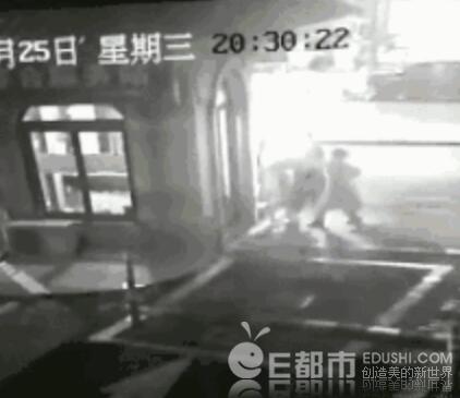 送迷路男童回家反被家长当人贩子掐脖 善心被恶报警方介入调查