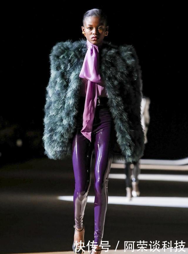  高跟鞋■2020年梦幻紫色即将流行，浪漫又唯美，还不赶紧pick起来！