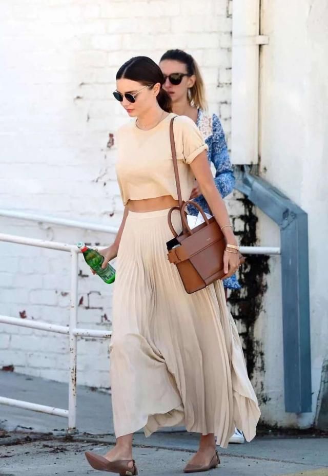 『臀部和大腿』大象腿穿什么都不好看,梨形身材该如何穿,才能扬长避短!