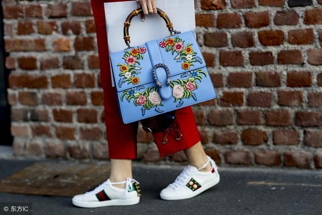 白鞋变脏变黄，用这个小技巧，保证3分钟成功“美白”