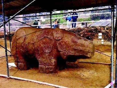 成都天府广场＂镇水神兽＂移位引发暴雨？官方回应