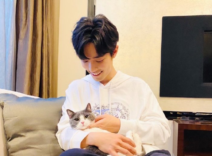 「网曝的演员」肖战又要出演新剧了？女主角怎么捧都捧不红，演员阵容却令人期待