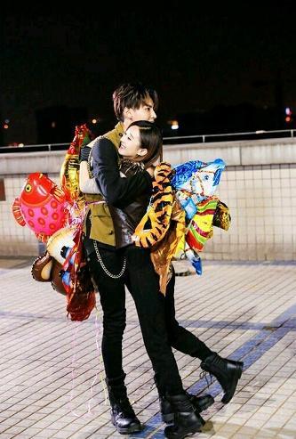 吴亦凡赵丽颖掩饰数月恋情曝光？陈晓却躺枪，何炅：隐瞒不如公开