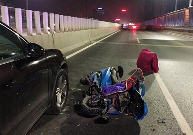 #电动车#车主:新国标电动车跑20km就没电!专家:这2个脚蹬是摆设?
