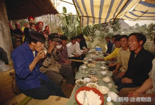 五十万黑人在广州赚钱、交女朋友！游客吐槽：我以为到了非洲