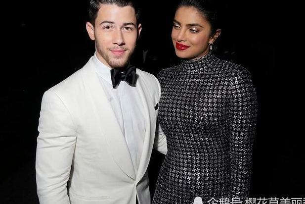 普里扬卡·乔普拉亮相纽约时装周，着装惊艳，被誉为东方的AA