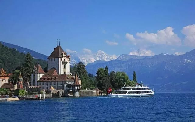 阿尔卑斯冰原列车，踏上瑞士最美风景之旅