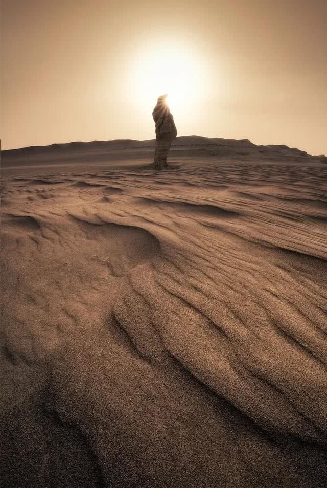  「荒芜」不如一路向西，来一场真正的“流浪火星”