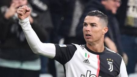 尤文图斯c罗帽子戏法视频