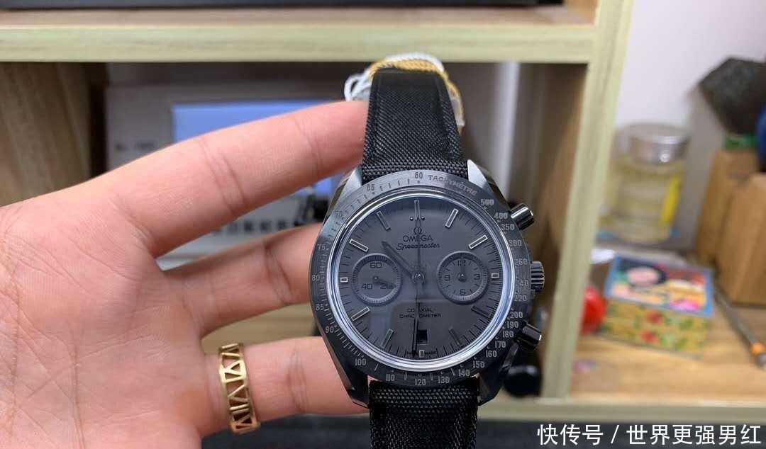  『对决』超霸六次登月，完败迪通拿，欧米茄与劳力士的恩怨对决