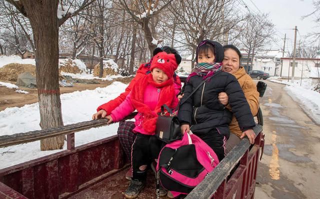  [住在地坑院]雪中实拍中国保存最完好的地下古穴居群，年久超百
