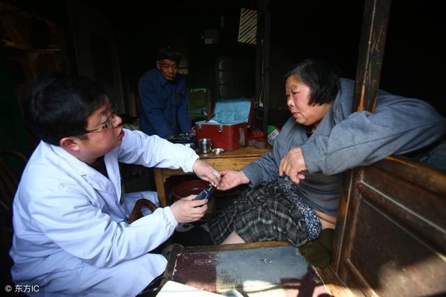 在农村，除了村干部之外，人们对这三类人非常客气，为什么？
