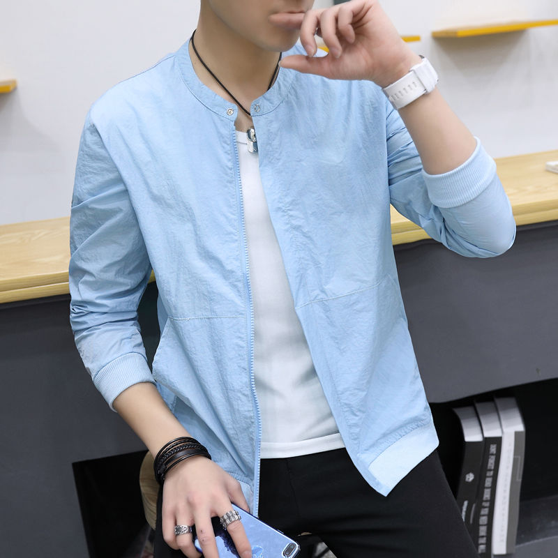 男人千万别穿圆领装，真丑!瞧瞧下图的穿法，6070大爷嫩翻天