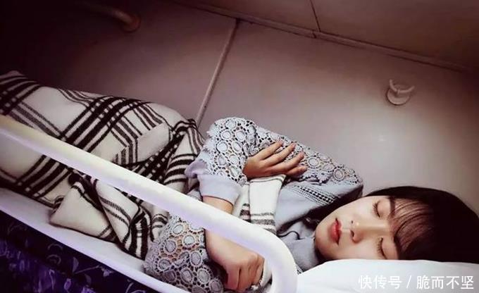  #混住#为什么我们国内的卧铺火车要男女混住，而不分开住？原来