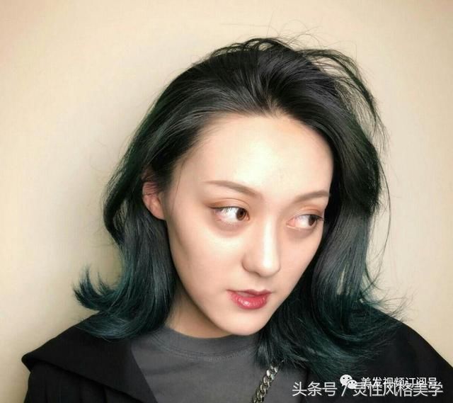 秋天发型这样烫最美，最优雅，最自然，时尚！