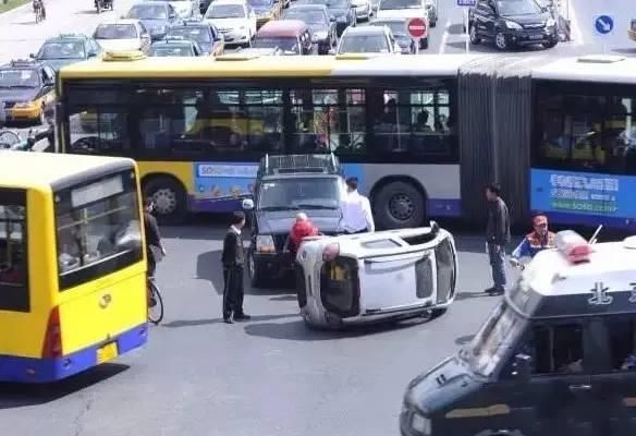 开这种车不考驾照、不用上牌 究竟是福还是祸