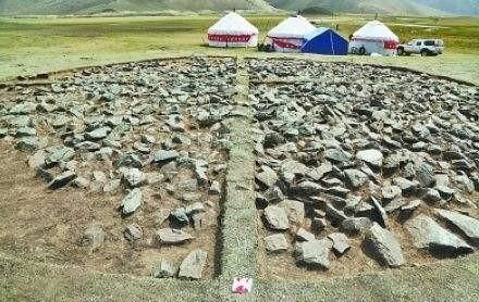 发现■新疆发现3000年前的祭祀遗址，揭示出独目人，他们的文明