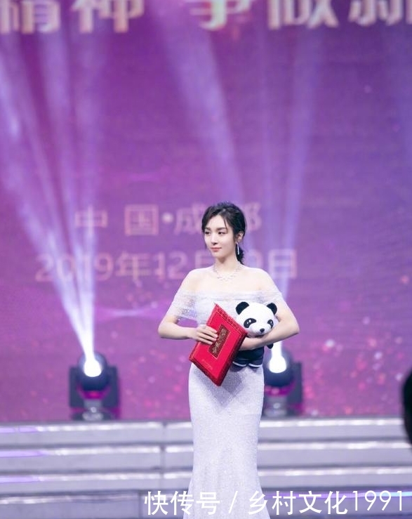 王晓晨感谢关晓彤