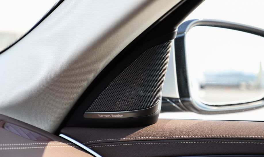 Le:送绿牌免购置税还有补贴? 试驾53.69万的宝马530Le 里程升级版