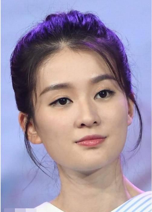  【发型设计】头大脸大女生适合什么刘海？缩放脸型的刘海，新颖独特美