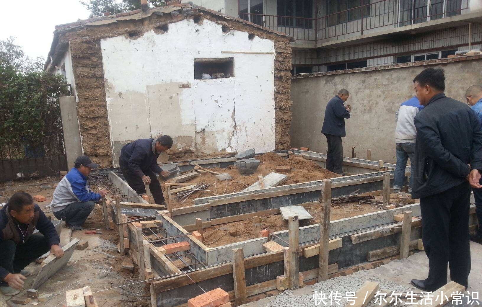  费用：农民朋友注意了，可交可不交的4项费用，知道了不会吃亏