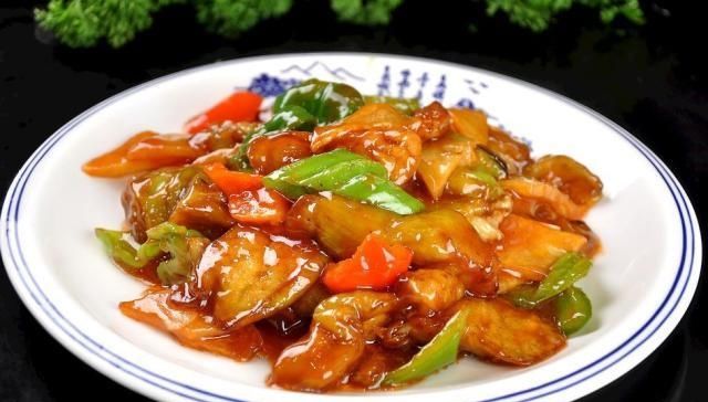  [茄子]做地三鲜，茄子别直接油炸，费油！这样做，茄子不吸油吃着更健康
