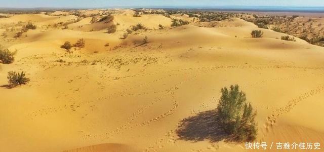  「湖泊」新疆沙漠里出现了“湖泊”，面积有上万平方公里，水是