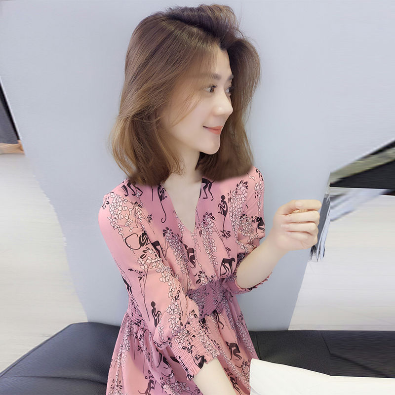 一个女人是不是真的美女，看她这个地方，一看一个准