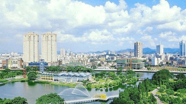 广东中山市严格来说算几线城市?