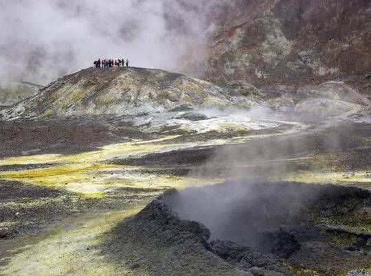 新西兰怀特岛火山喷发已致18死 资本逐利导致安全警示多次被忽视