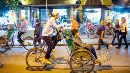 越南奇葩三轮车,被游客称作“客先死”,虽不吉利但却吸引众人!