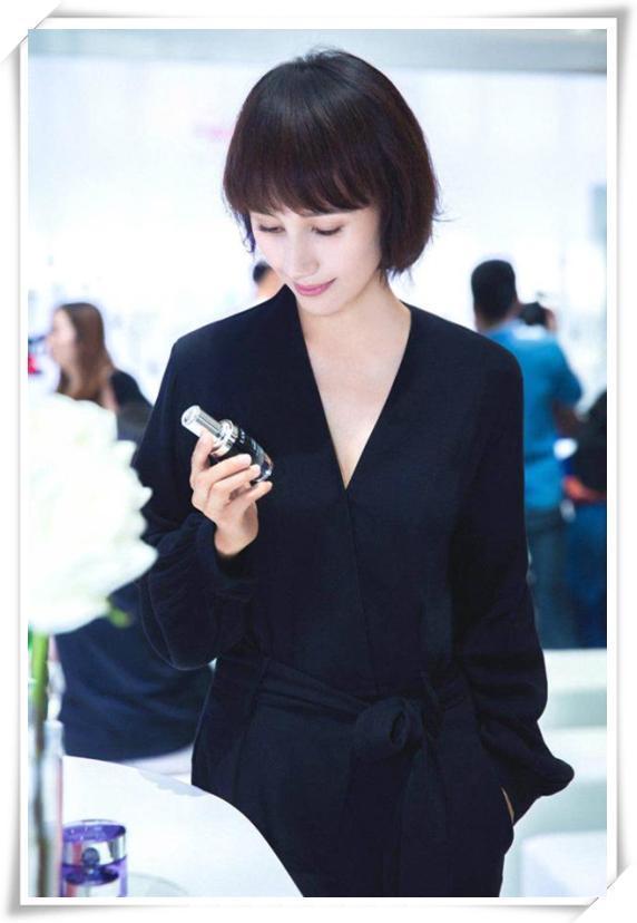 当40岁袁泉撞上42岁马伊琍,终于见识了女性气质的最高级别!